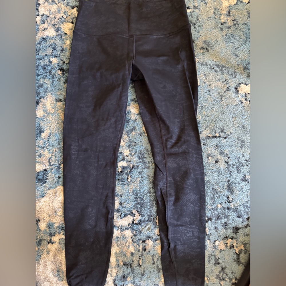 Lululemon Wunder Under Leggings Size 8